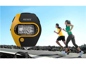 使用(yòng)秒表計(jì)時器(qì)進行(xíng)跑步累加